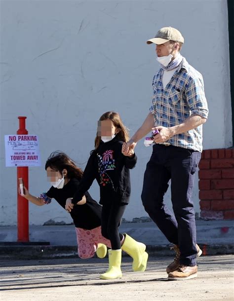 ryan gosling with daughters